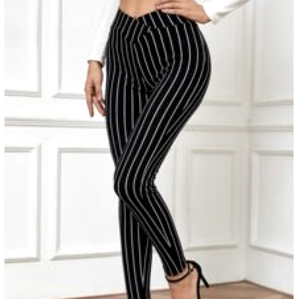 Black and White Skinny Pants